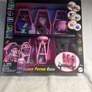 Mattel Monster High Secret Potion Room Playset - Pink and Black